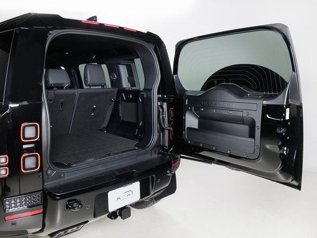 New 2026  Land Rover  image 30