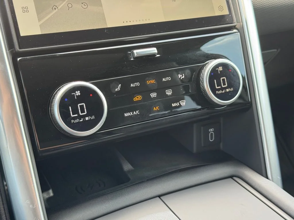 New 2026 Santorini Black Land Rover Gemini Edition image 26
