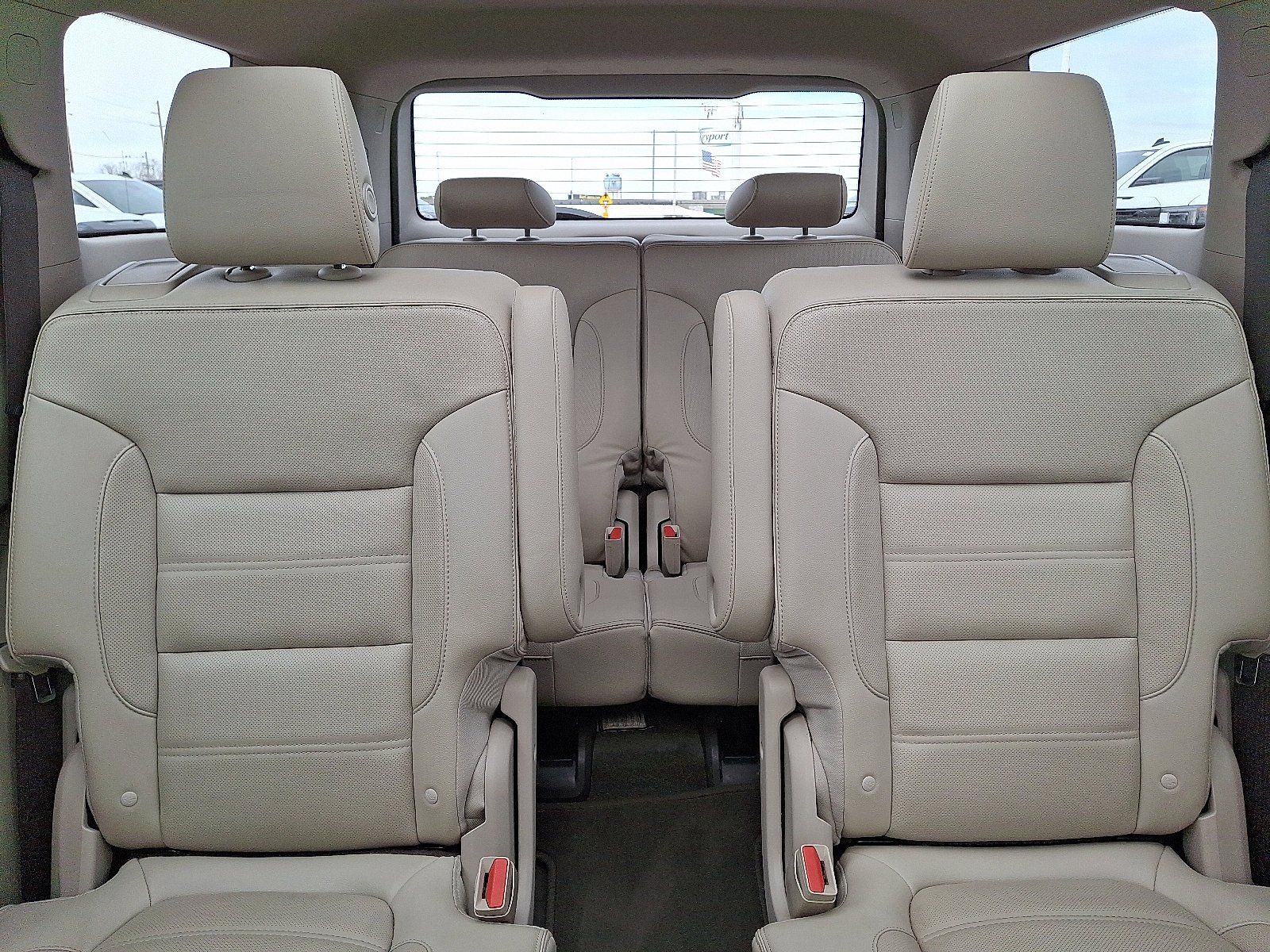 2019 GMC Acadia Denali - Photo 15