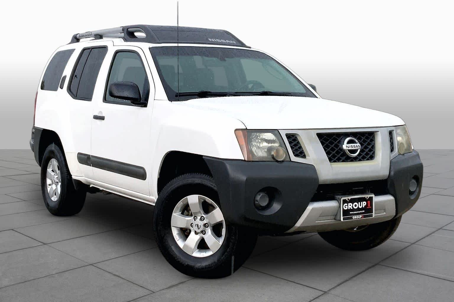 Used 2012 Avalanche Nissan S image 3