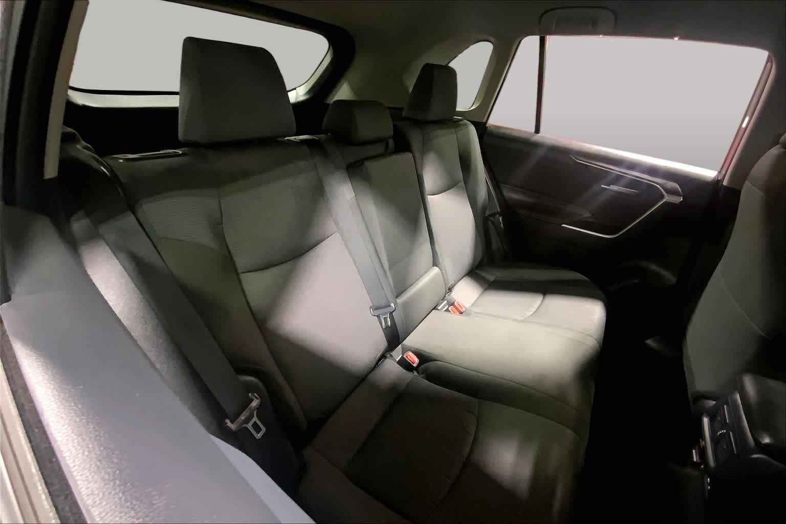 Used 2025 Silver Sky Metallic Toyota Hybrid XLE image 20