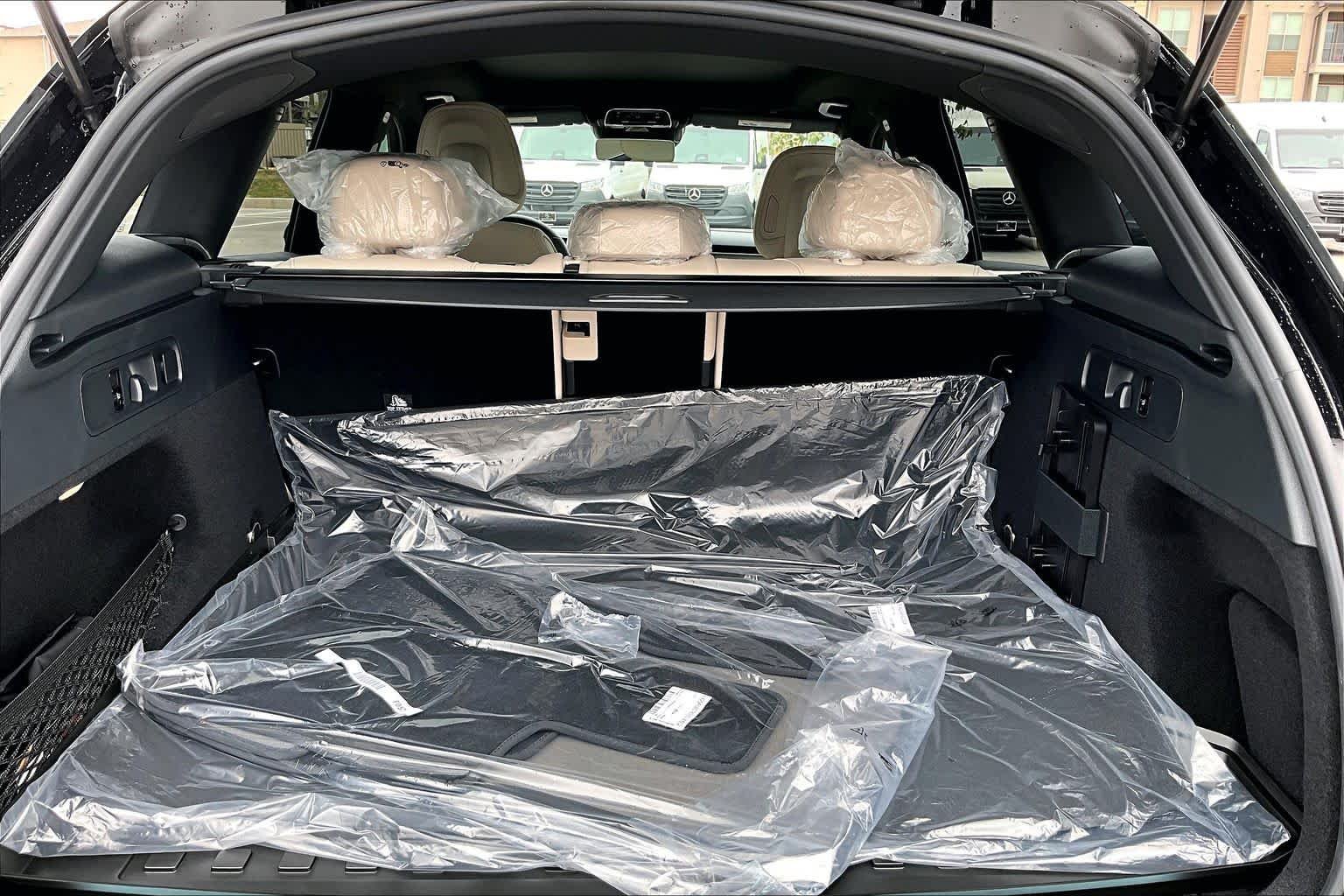 New 2026 Obsidian Black Metallic Mercedes-Benz GLC 300 image 20