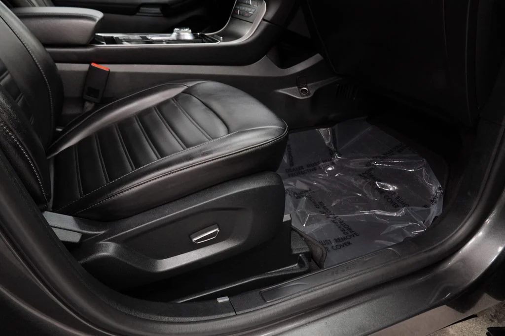 Used 2019 Gray Ford SEL image 30