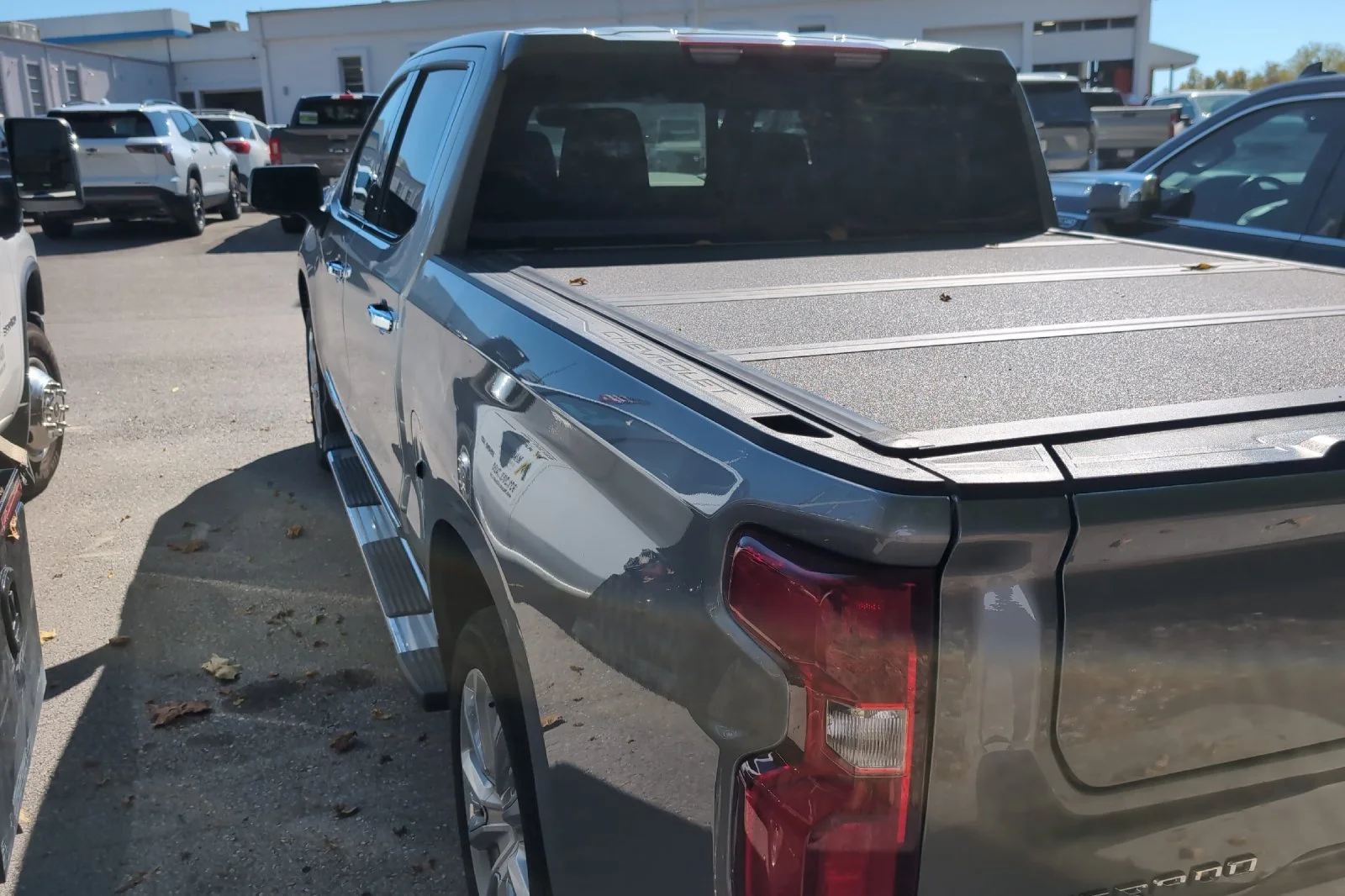 Used 2023 STERLING GRAY METALLIC Chevrolet High Country image 7