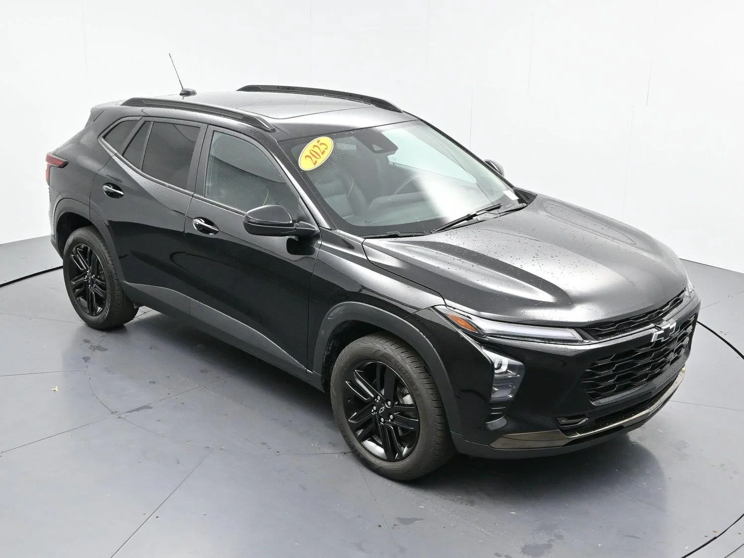 Used 2025 Mosaic Black Metallic Chevrolet ACTIV image 34