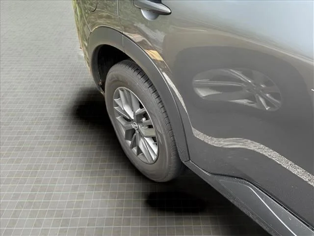 Used 2024 Gray Nissan S image 12