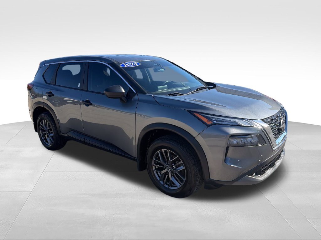 Used 2023 Gray Nissan S image 7