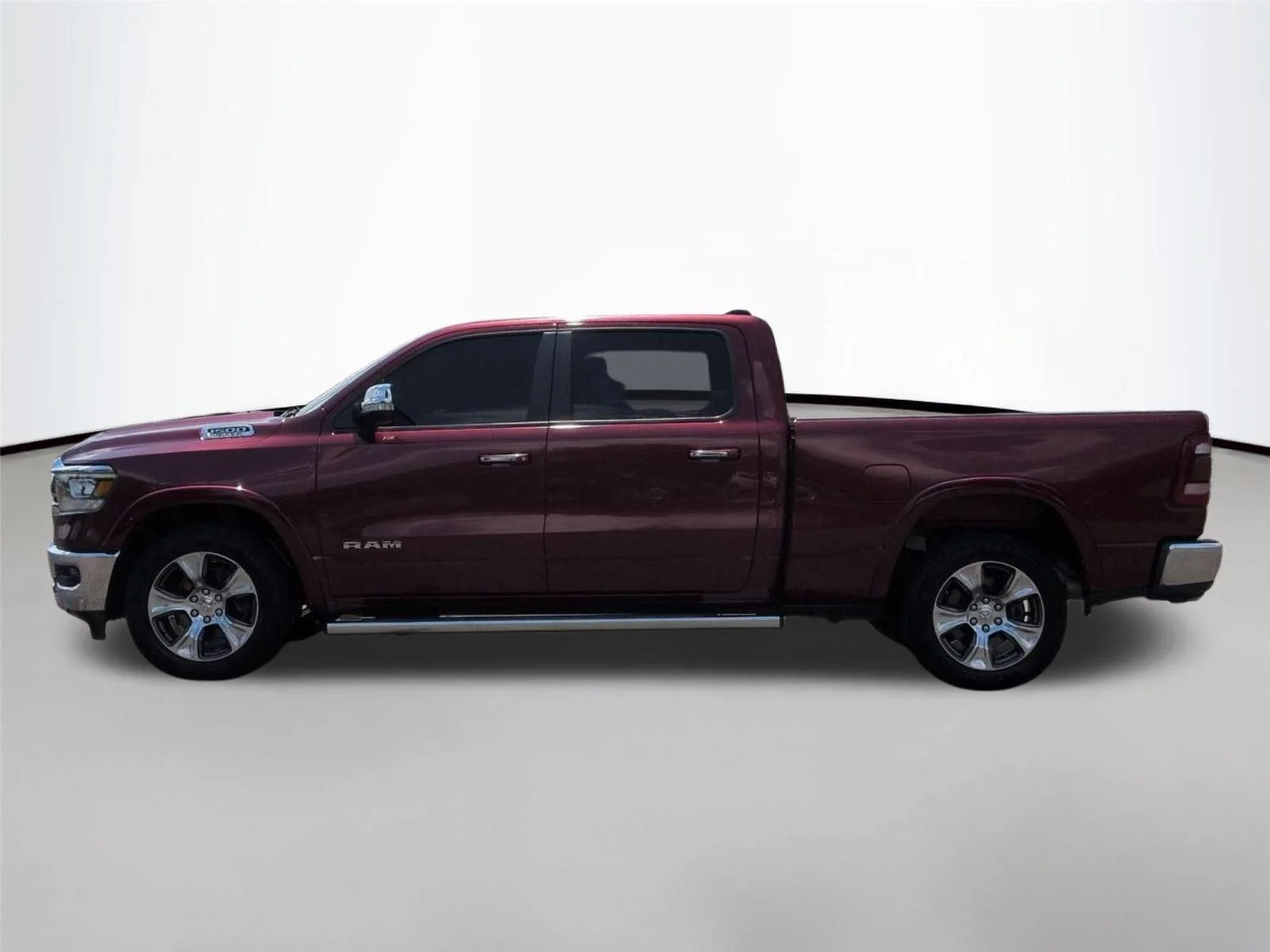 Used 2020 Delmonico Red Pearlcoat Ram Laramie image 2