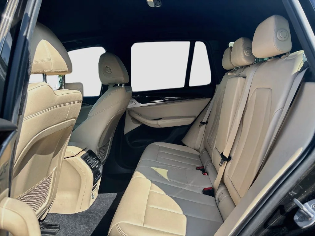 Used 2019 Green BMW sDrive30i image 17