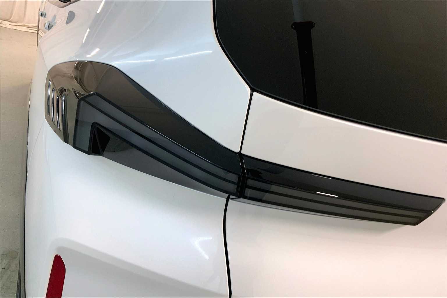 New 2026 Mineral White Metallic BMW Label image 14