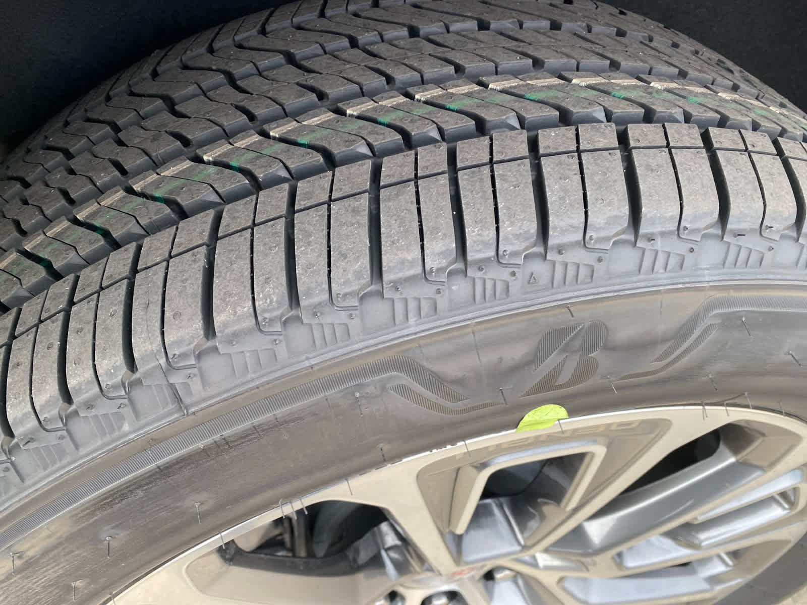 2026 GMC Yukon Denali - Photo 35