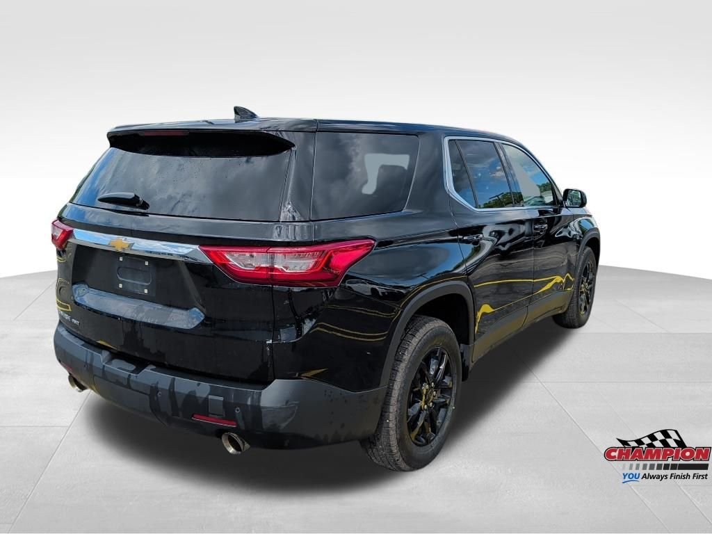 Used 2018 Black Chevrolet LS image 4