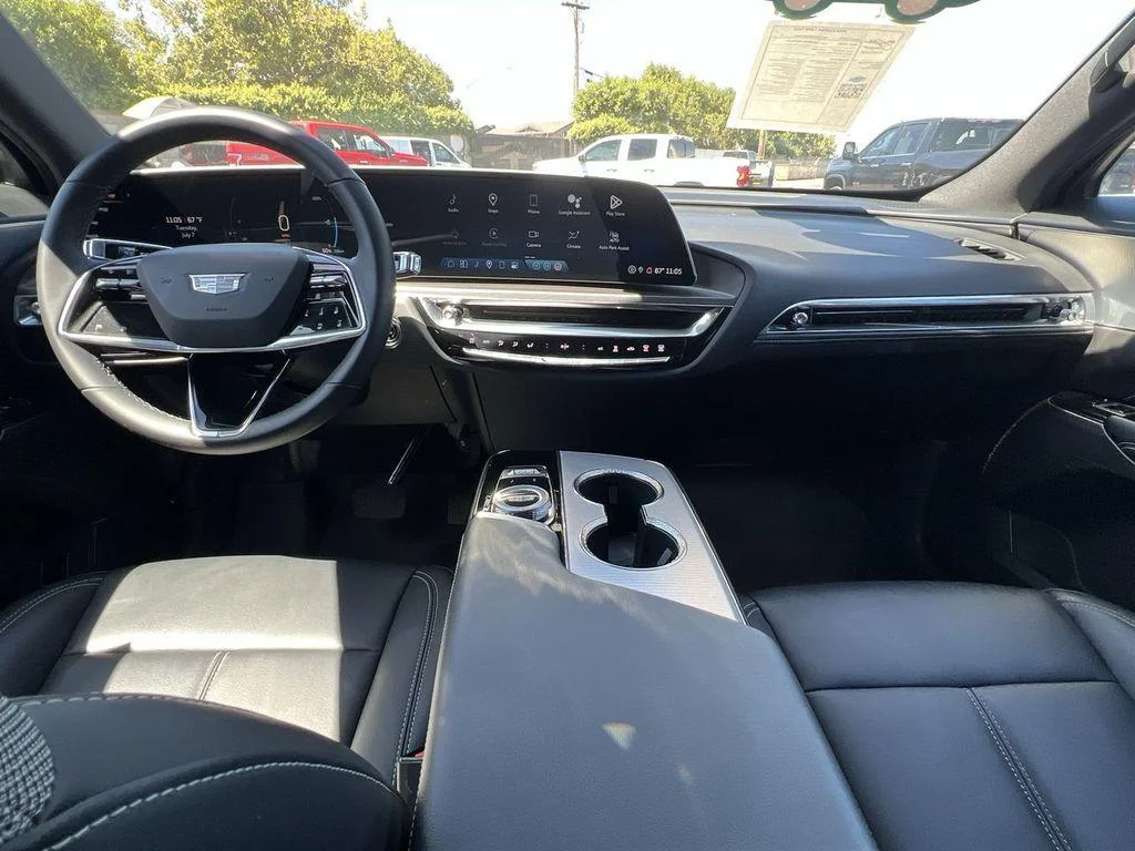 2024 Cadillac LYRIQ Tech - Photo 23