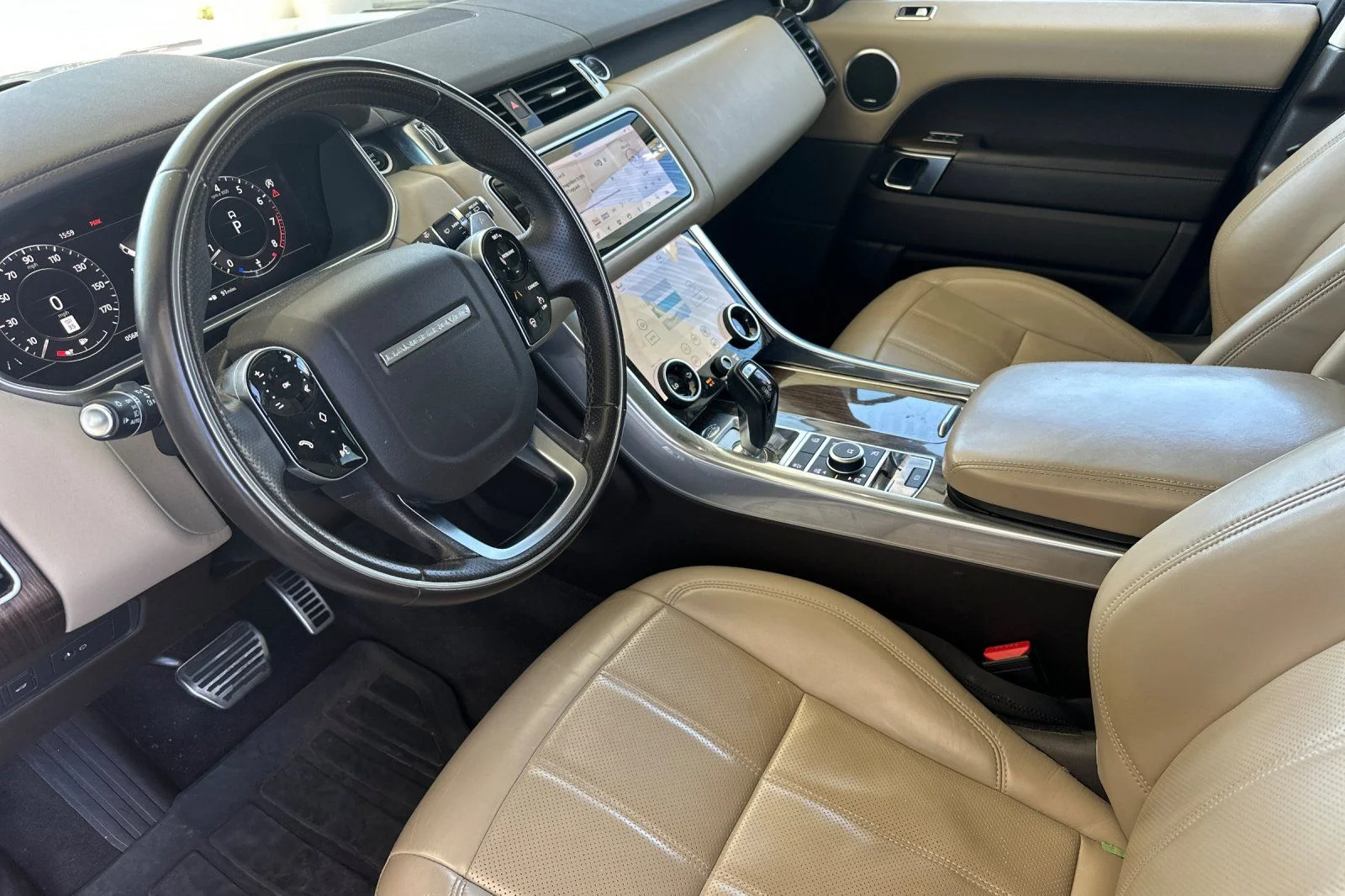 Used 2019  Land Rover Supercharged image 11
