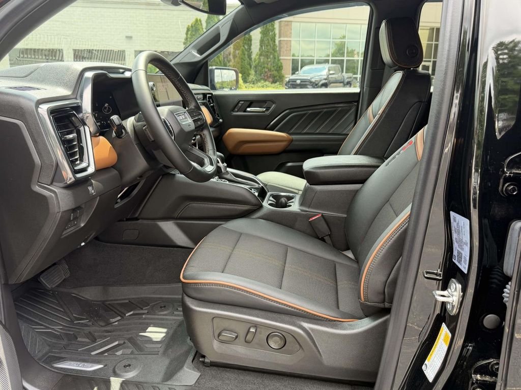 2026 GMC Canyon AT4 - Photo 16