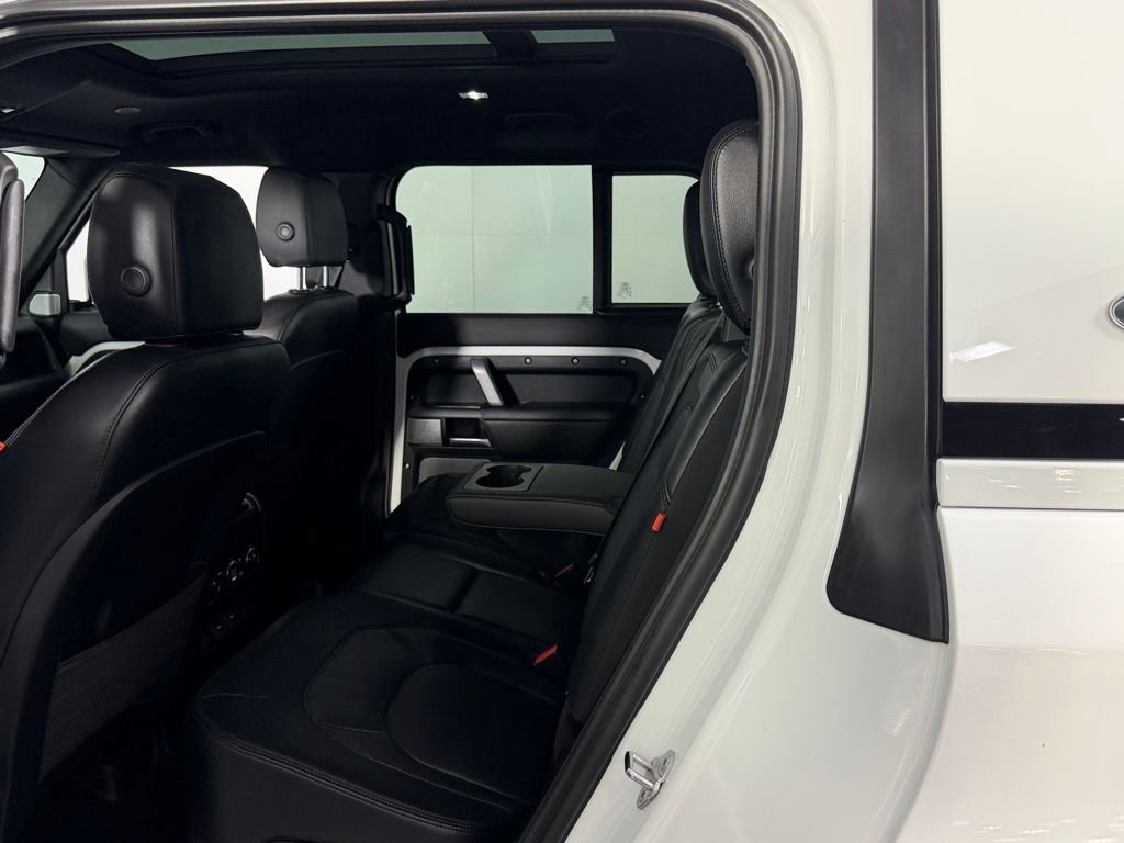 2024 Land Rover Defender X-Dynamic SE - Photo 29