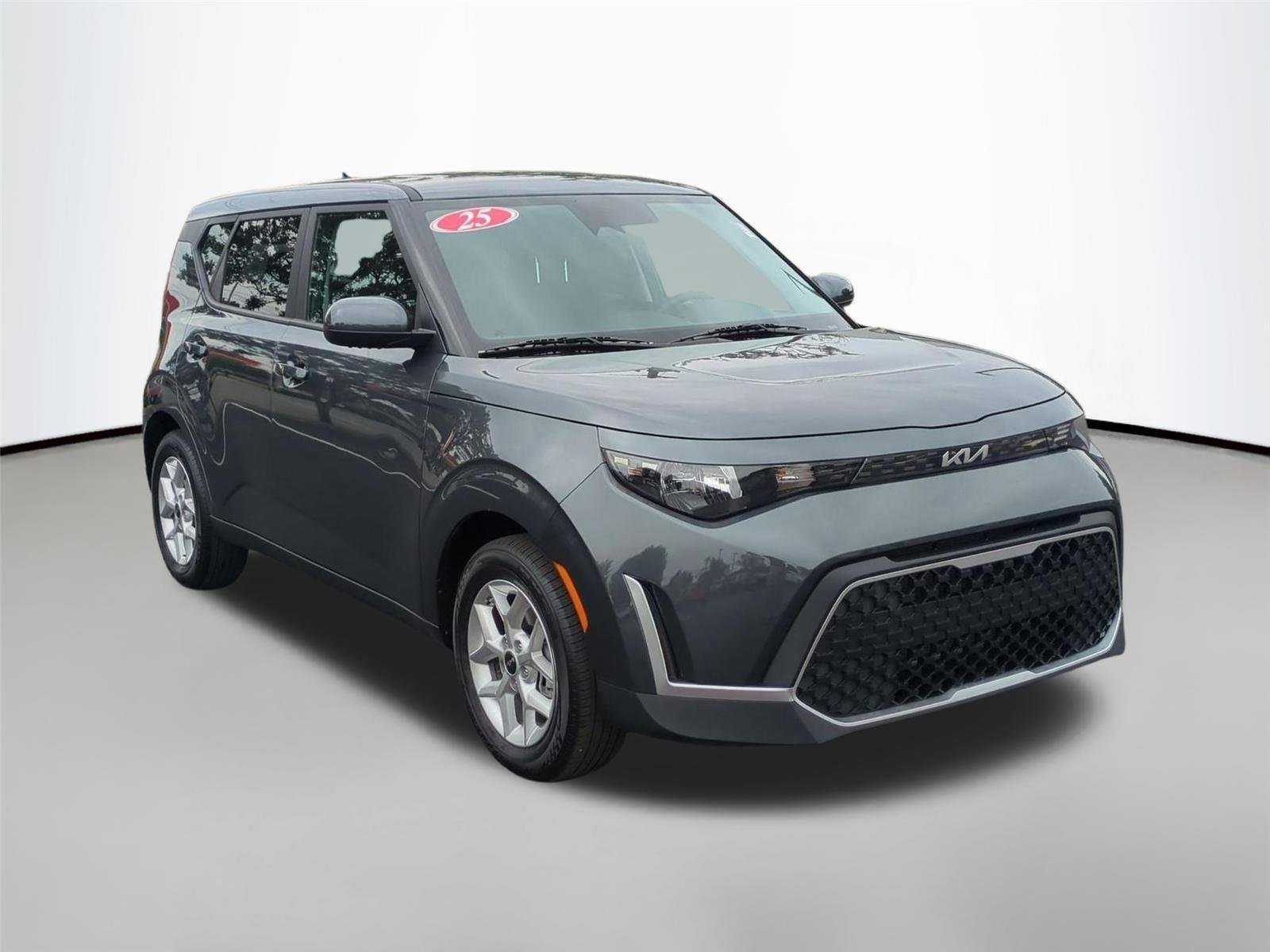 Used 2025 Gravity Gray Kia LX image 14