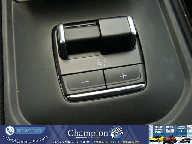 Used 2025 Summit White GMC AT4 image 46