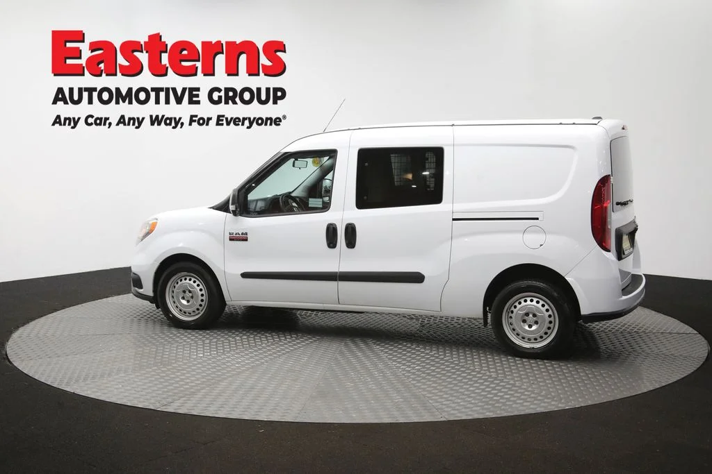Used 2022 White Ram Base image 59
