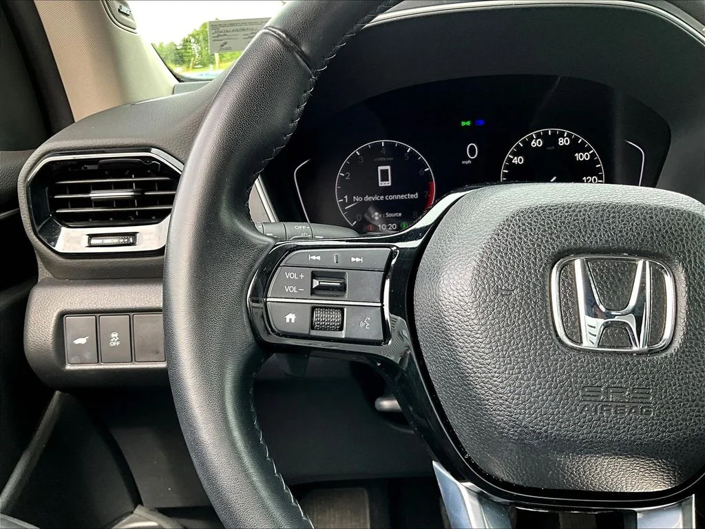 Used 2023 Modern Steel Metallic Honda Touring image 11