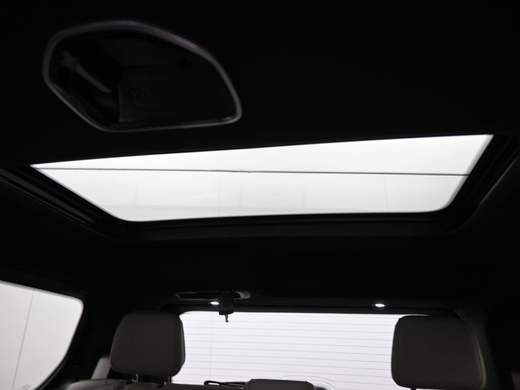 New 2026 High Gloss Black Exterior Paint Jeep Limited Reserve image 14