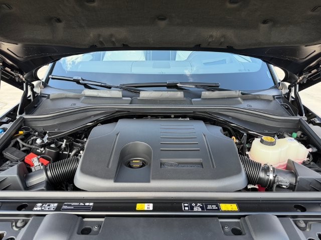 New 2027 Santorini Black Land Rover BATTERSEA image 19