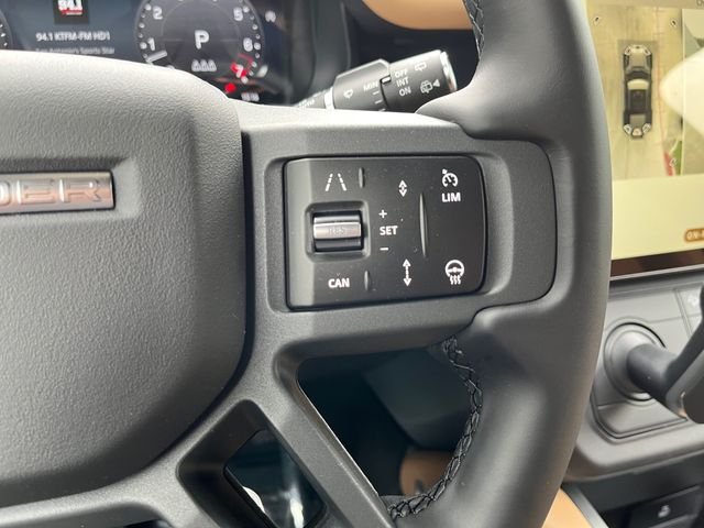 New 2026 Woolstone Green Land Rover X-Dynamic SE image 23
