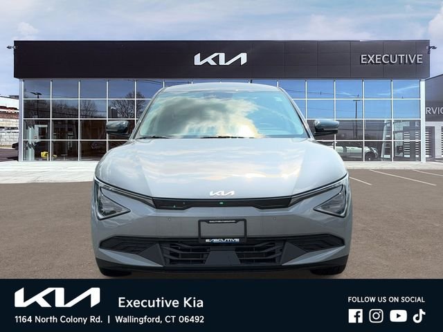 New 2026 Wolf Gray Kia LIGHT image 3