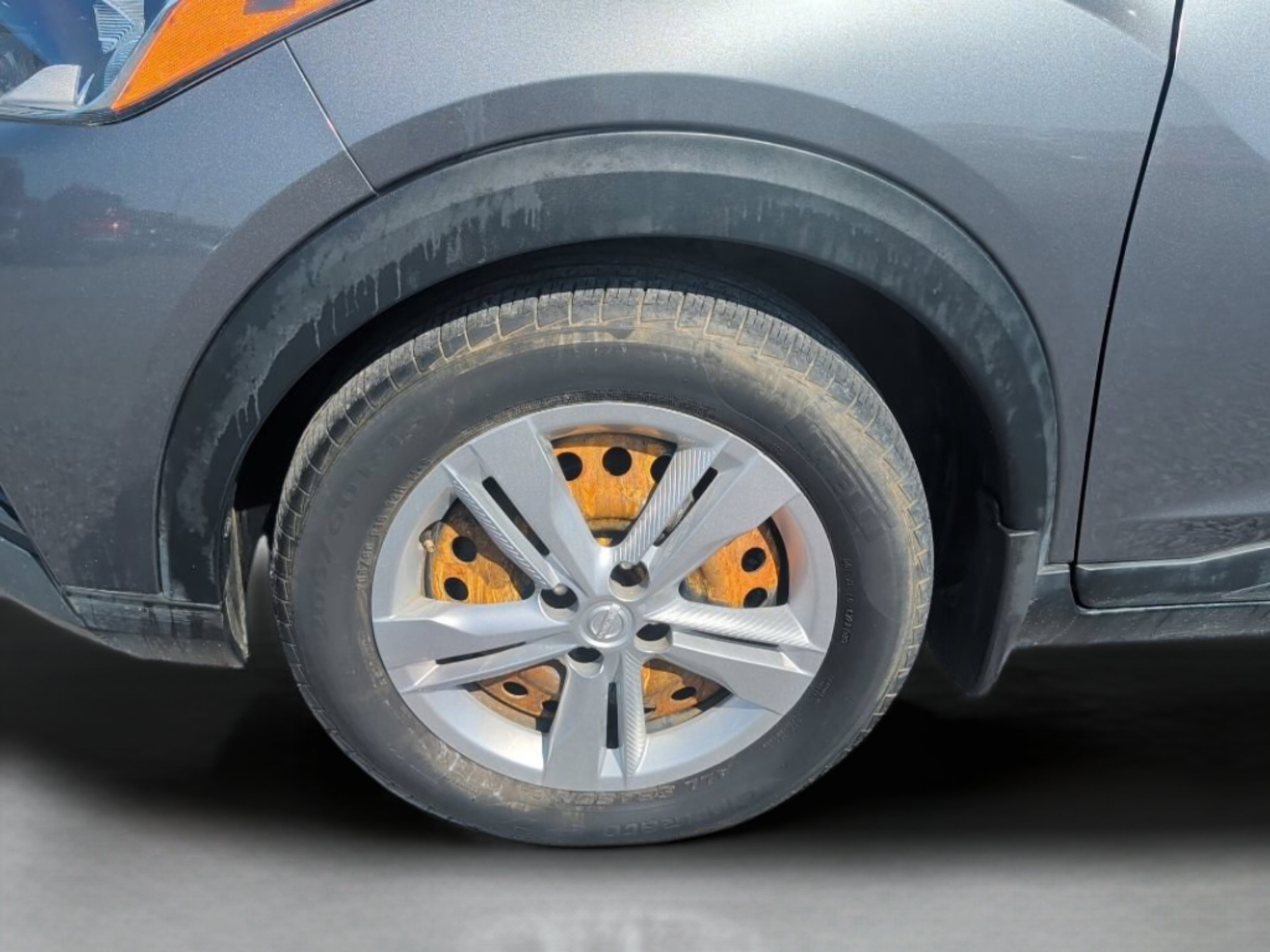 Used 2020 Gun Metallic Nissan S image 38