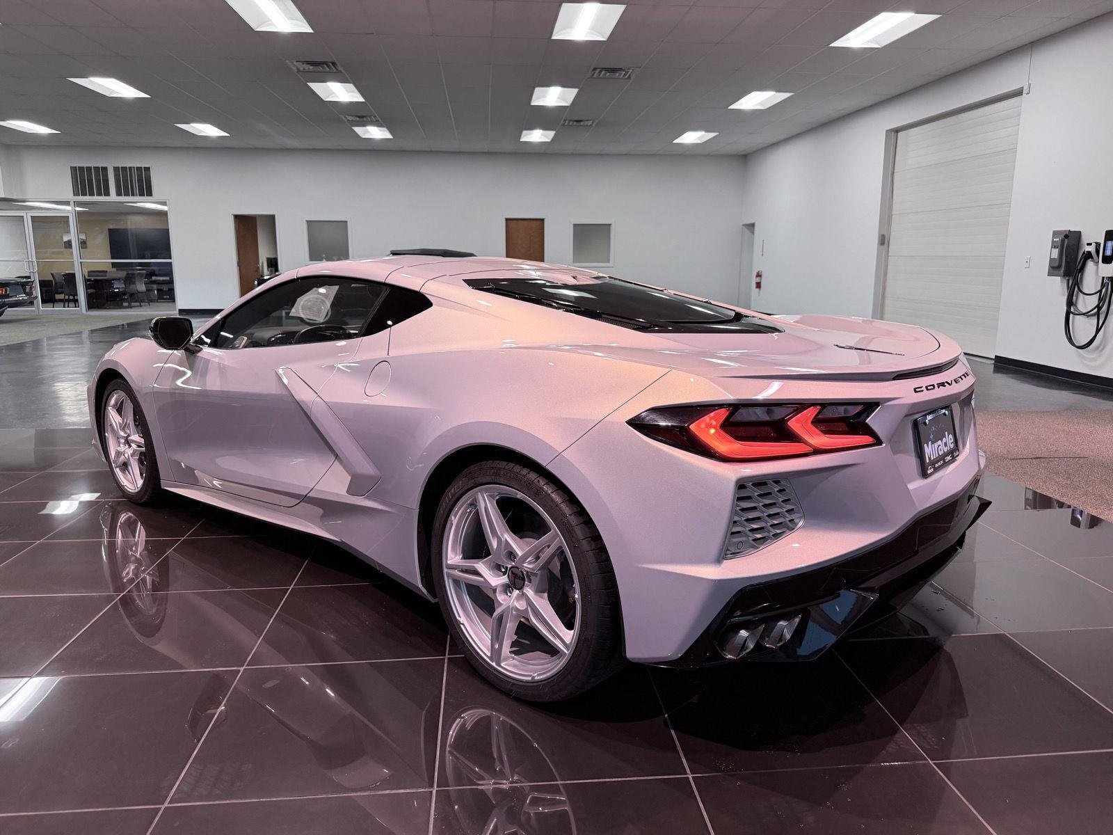 Used 2021 Silver Flare Metallic Chevrolet 2LT image 11