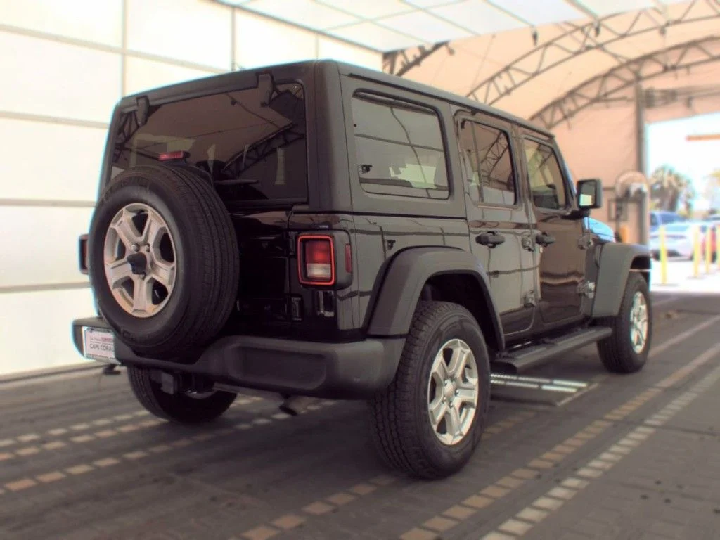 Used 2019 Black Jeep Unlimited Sport S image 3