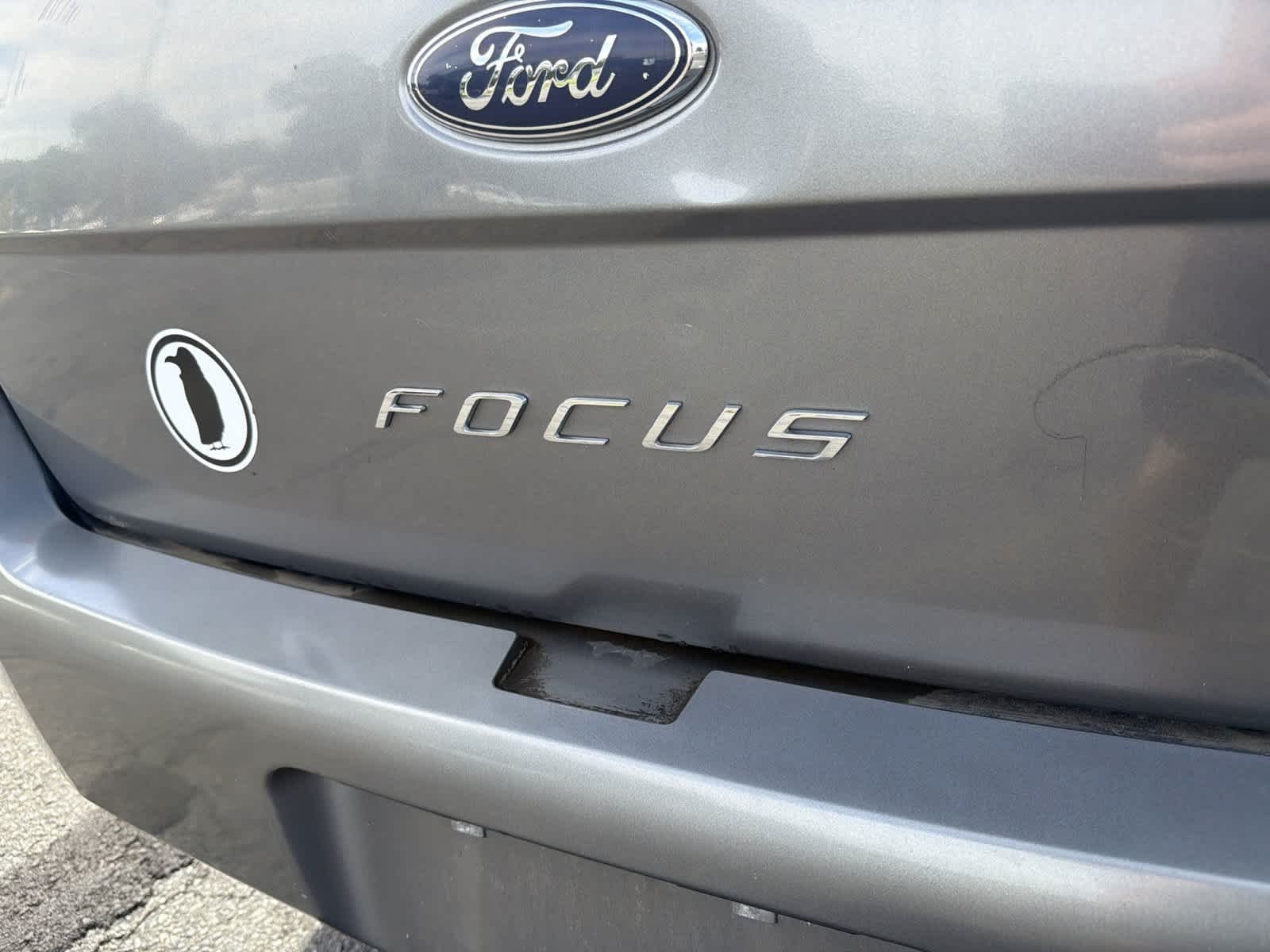 Used 2010  Ford SE image 19