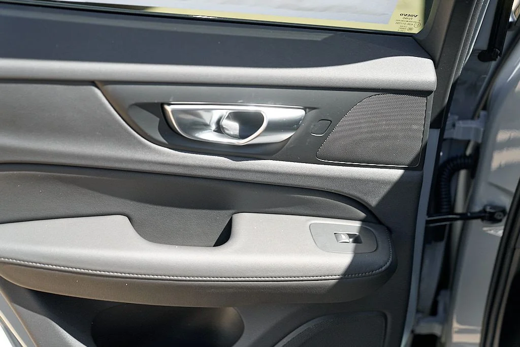New 2026 Vapour Grey Volvo Plus image 19