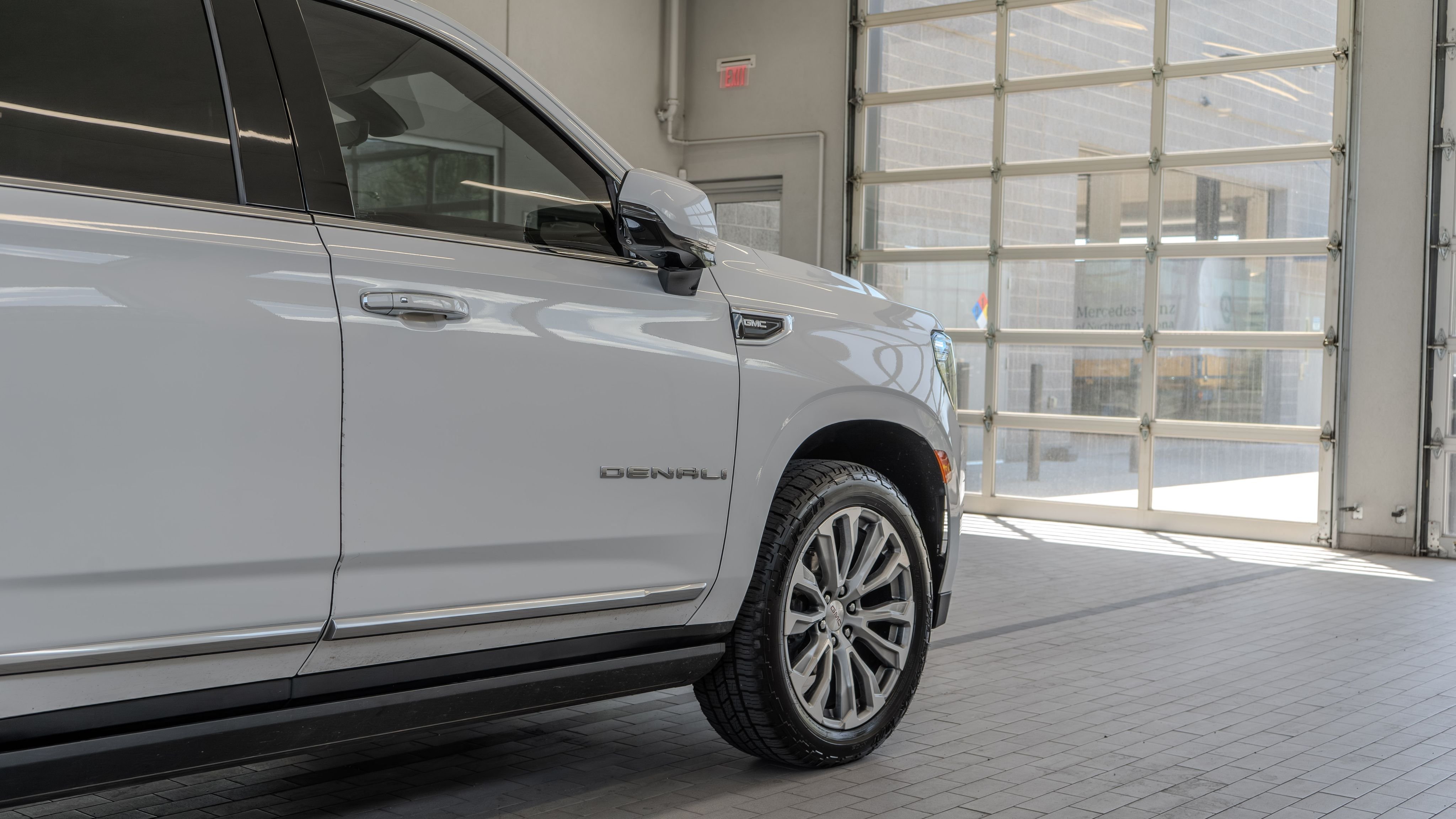 Used 2021 Summit White GMC Denali image 30