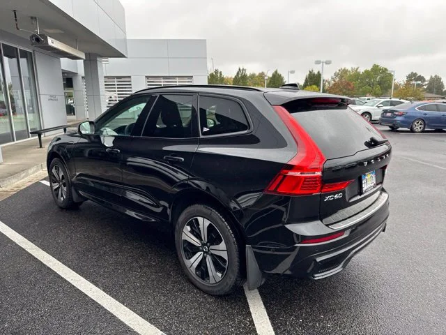 Used 2024 Black Volvo T8 Plus Dark Theme image 4