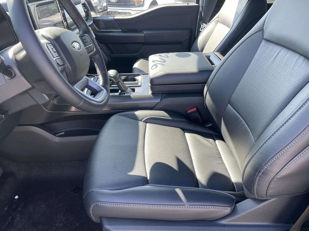 New 2026 Oxford White Ford Lariat® image 13