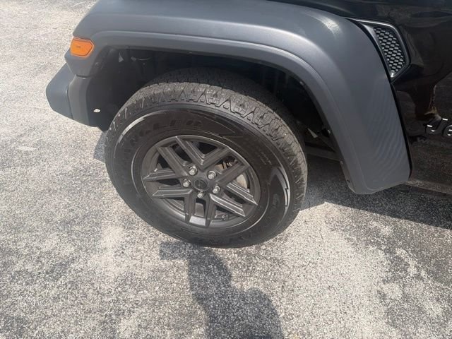 Used 2024 Black Jeep Sport S image 10
