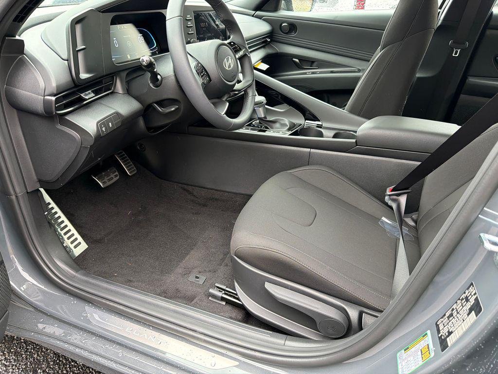 New 2026 Gray Hyundai SEL Sport image 9