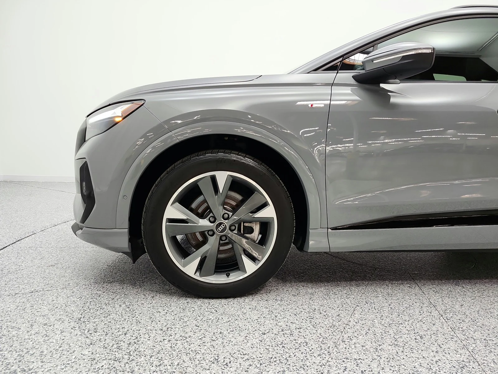 Used 2024 Pebble Gray Audi Premium Plus 55 quattro image 30