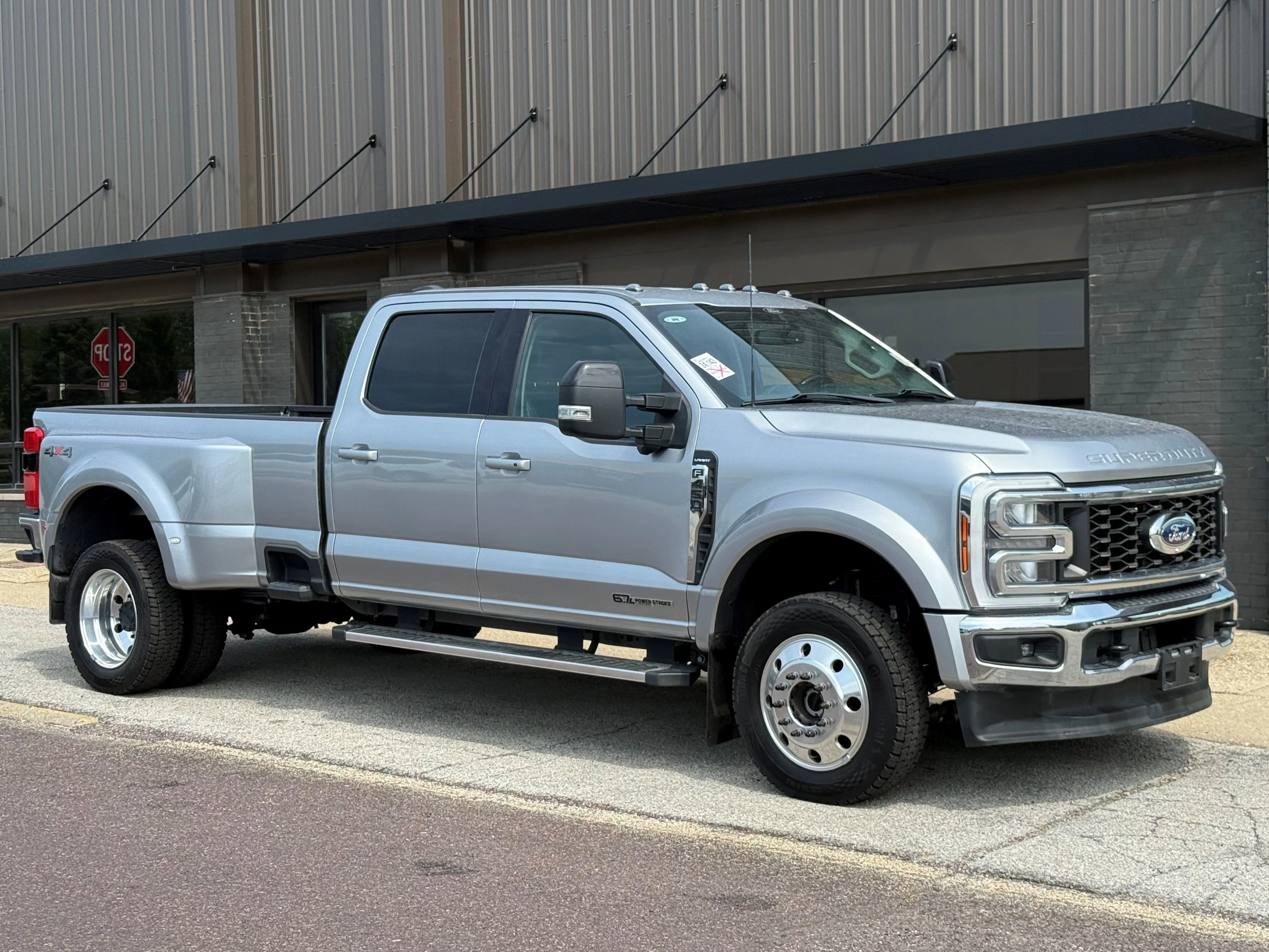 Used 2024 Silver Metallic Ford Lariat image 3