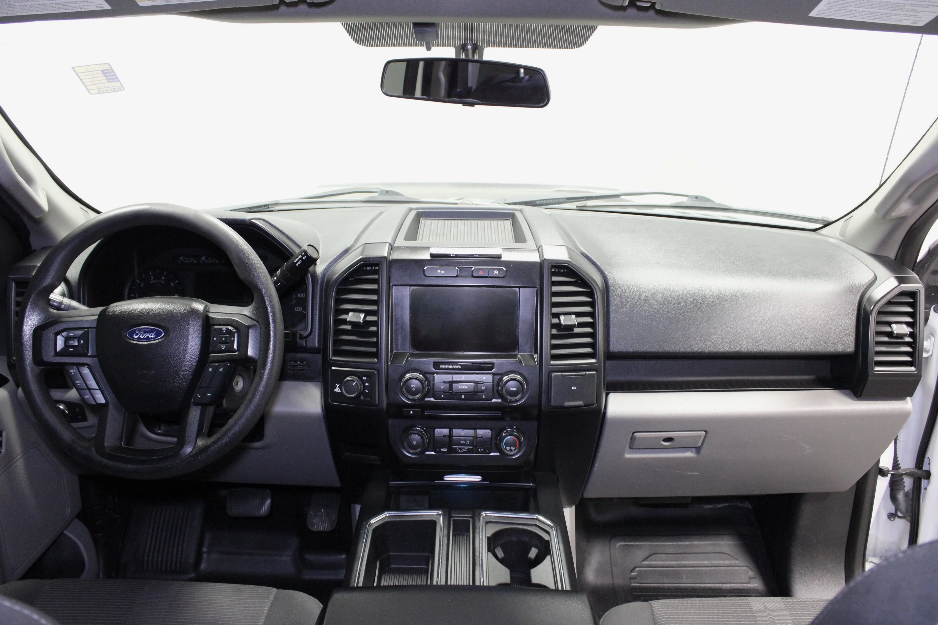 Used 2017 Oxford White Ford XL image 20