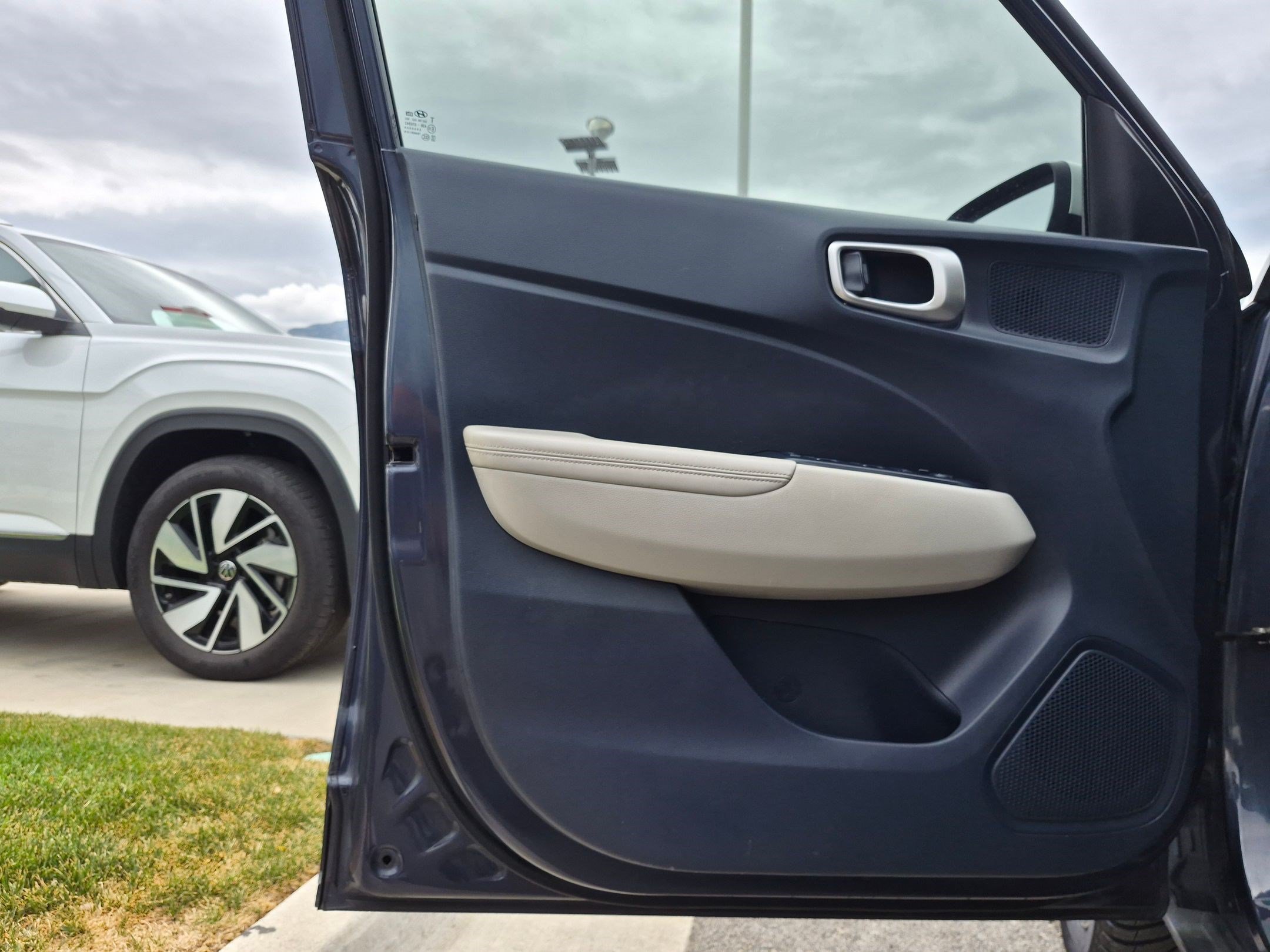 Used 2021 Denim Hyundai Denim image 11