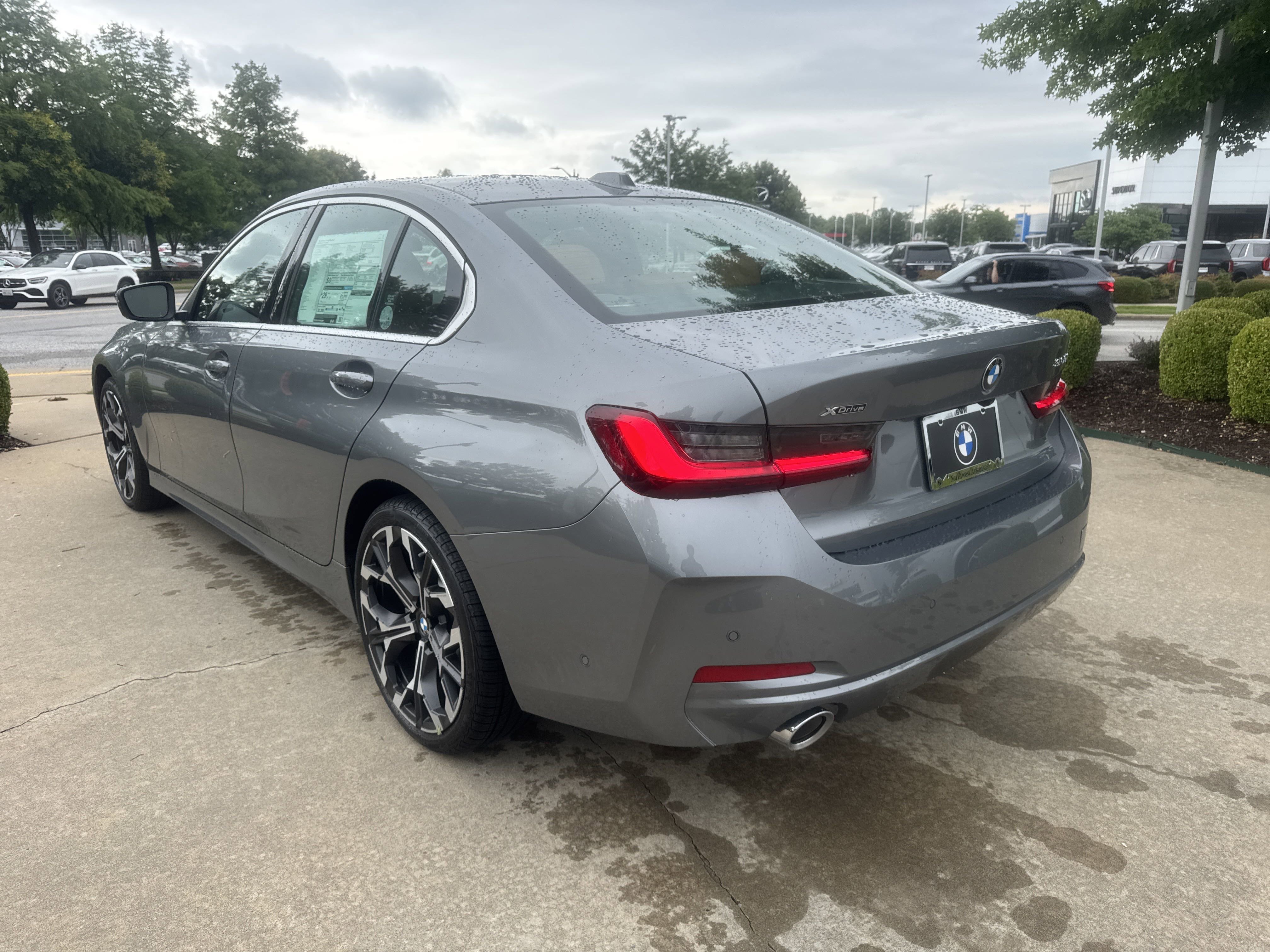 2025 BMW 3 Series 330i - Photo 3