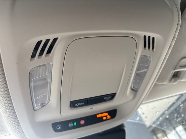 Used 2023 Red Buick Preferred image 17