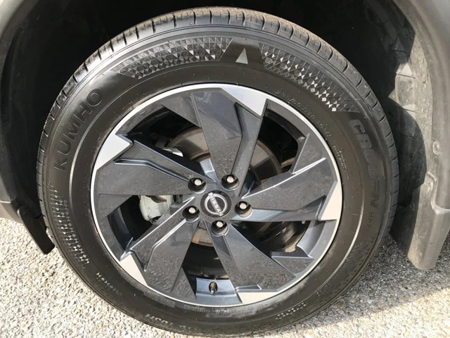 Certified Used 2025 Super Black Nissan SV image 9