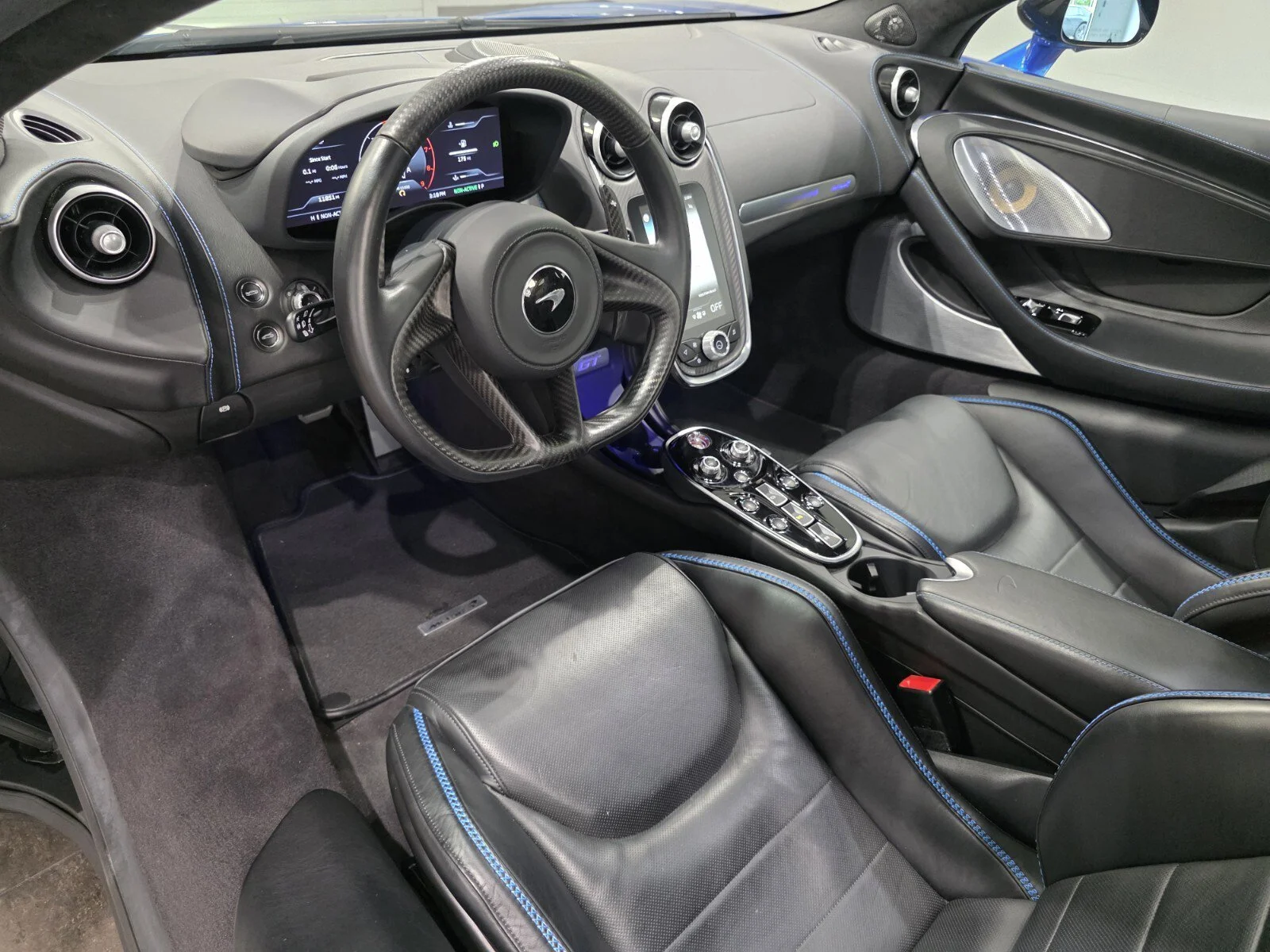 Used 2023 MSO Volcano Blue McLaren  image 7