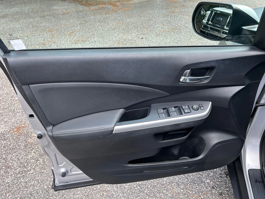 Used 2015 Silver Honda EX-L image 13