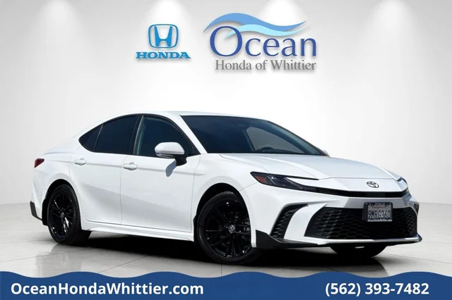2025 Toyota Camry SE