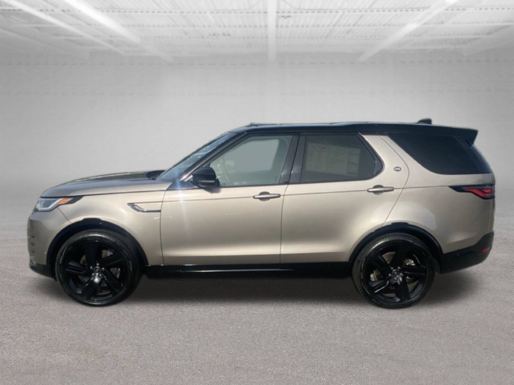 Used 2025  Land Rover Dynamic SE image 2