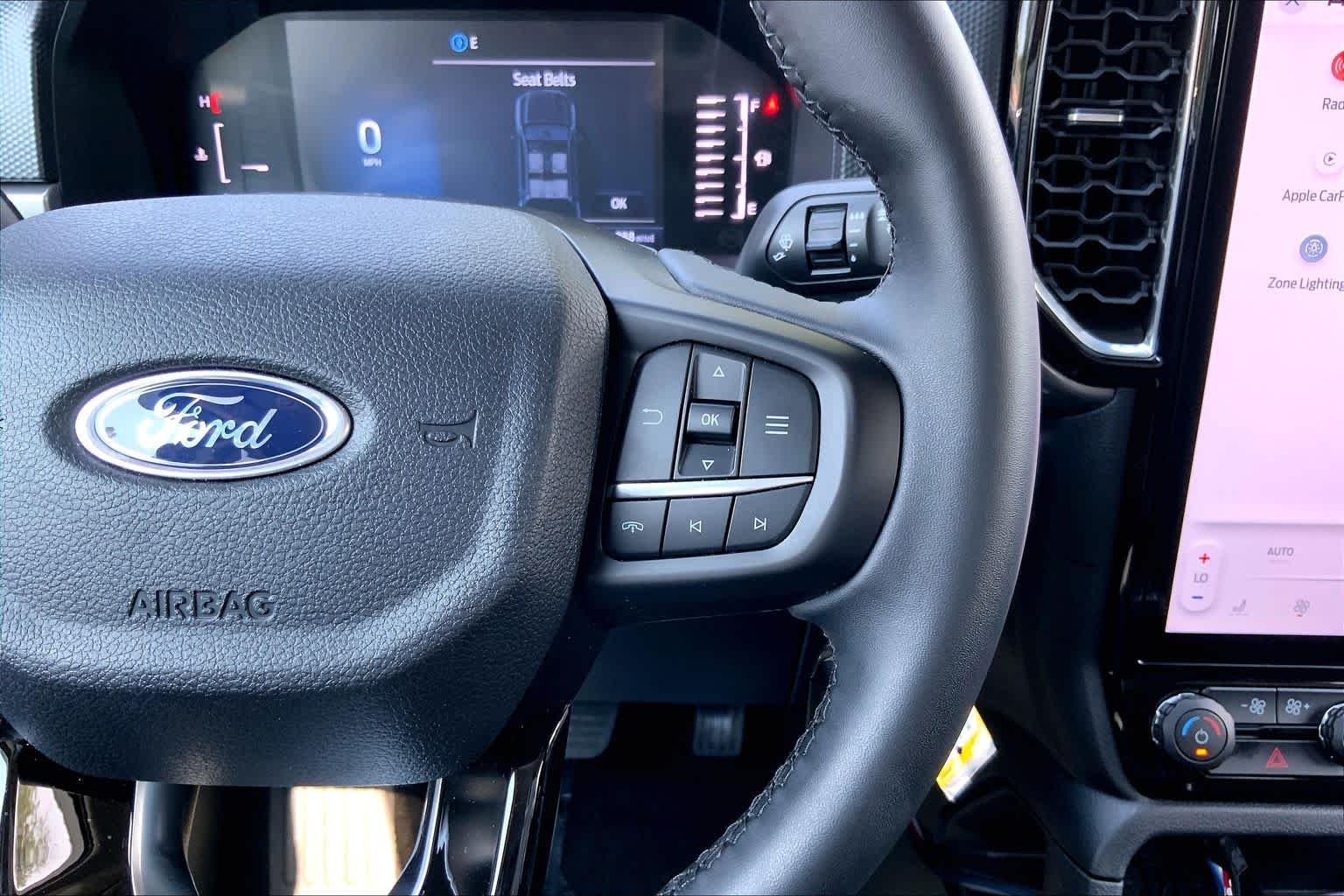 Used 2025 Oxford White Ford XLT image 25